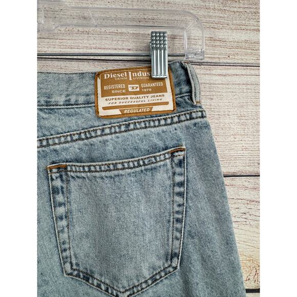 Diesel 1978 D-Akemi Wide Leg Flare Jeans Womens 24 Blue Light Wash Denim - Picture 7 of 14